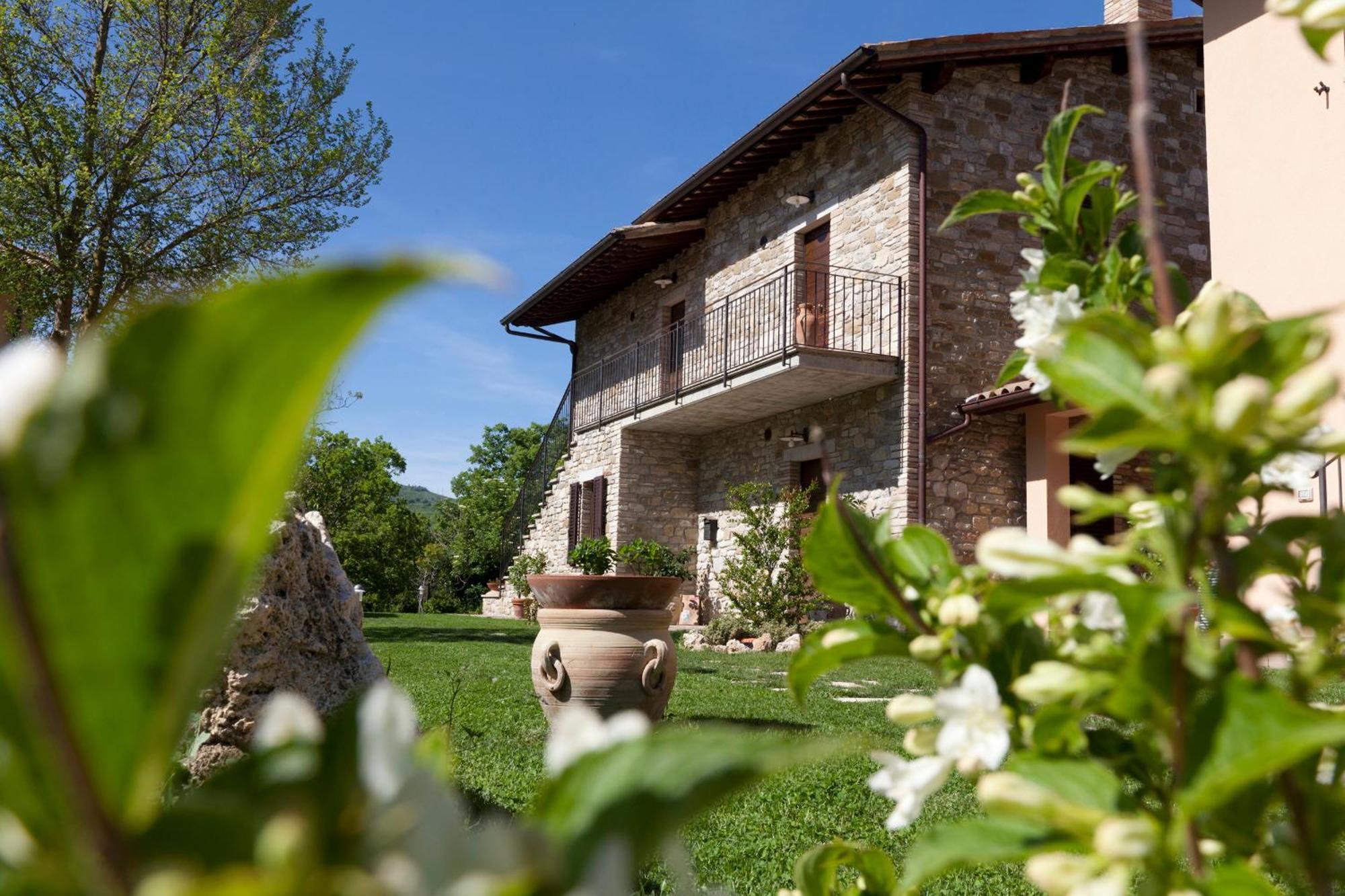 Relais Parco Del Subasio Villa Piano Delle Pieve Eksteriør bilde